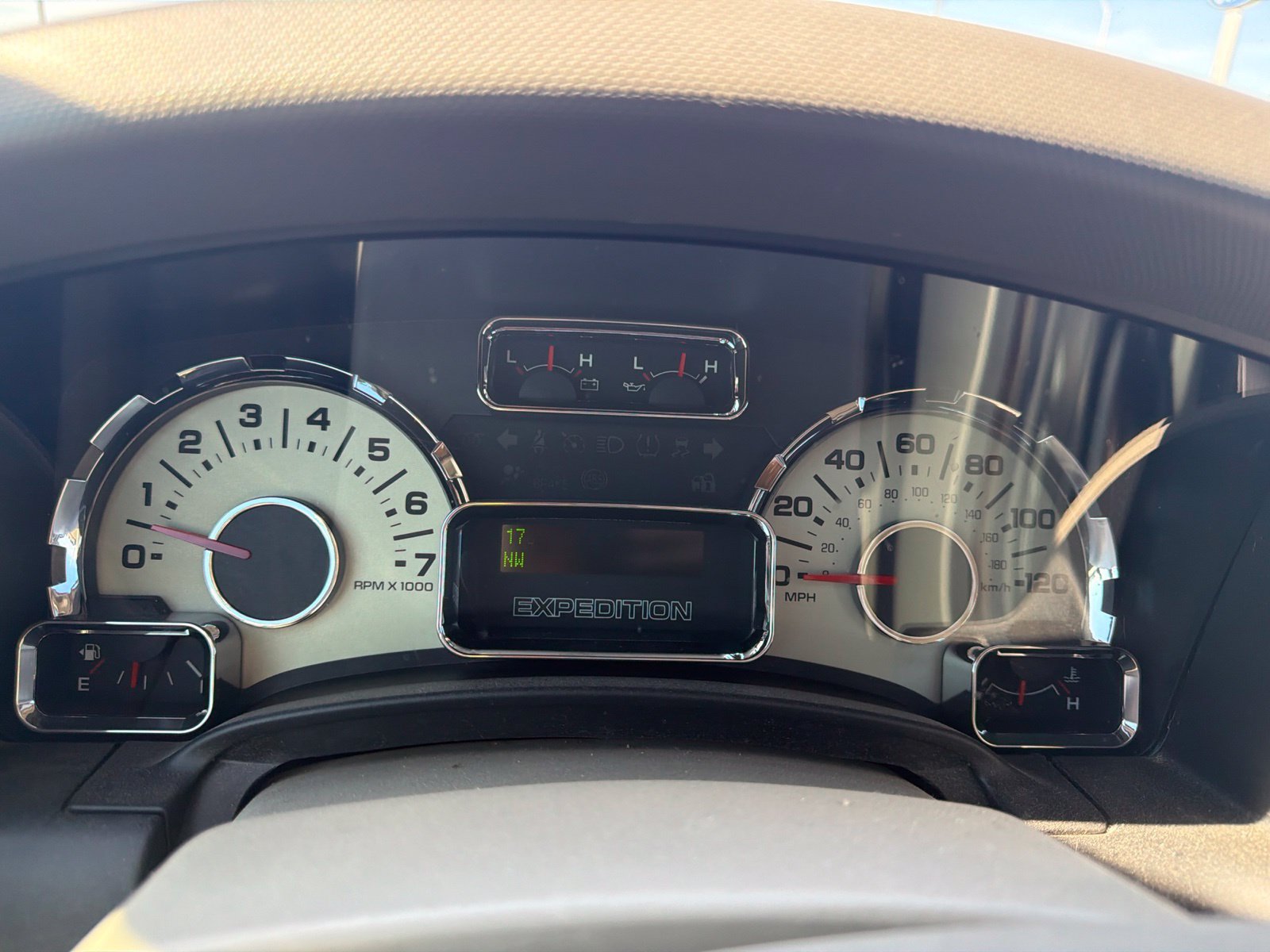 Used 2010 Ford Expedition Limited RWD image 19