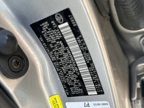 Used 2017 Toyota Camry SE FWD image 7