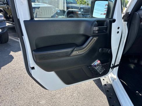 Used 2018 Jeep Wrangler Unlimited Sport AWD/4WD image 27