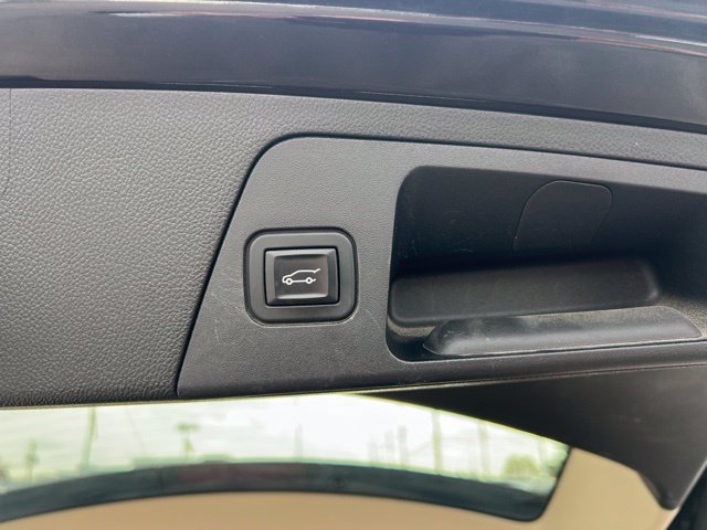 Used 2017 Buick Envision Premium AWD/4WD image 16