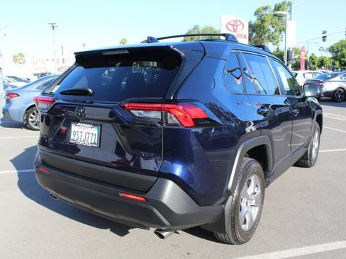 Certified 2025 Toyota RAV4 XLE w/ Convenience Package FWD image 15