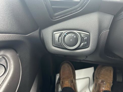 Used 2015 Ford Escape Titanium w/ Equipment Group 301A AWD/4WD image 33