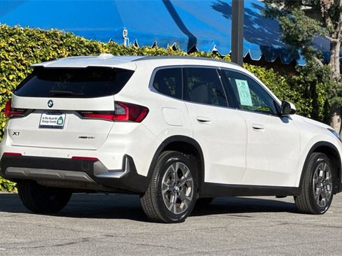 Used 2023 BMW X1 xDrive28i image 4