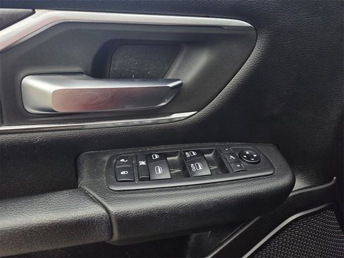 Used 2019 RAM 1500 Big Horn image 16