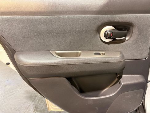 Used 2012 Nissan Versa 1.8 S FWD image 15