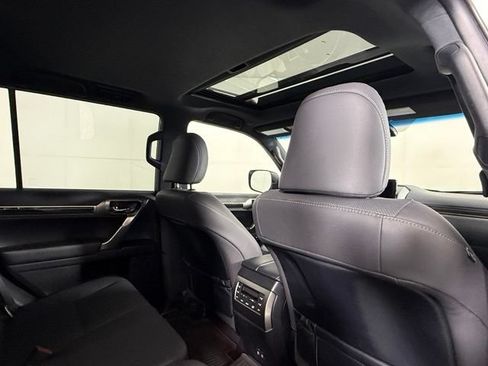 Used 2023 Lexus GX 460 Premium w/ Premium Package AWD/4WD image 30