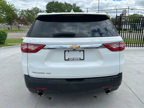 Used 2021 Chevrolet Traverse LS image 6