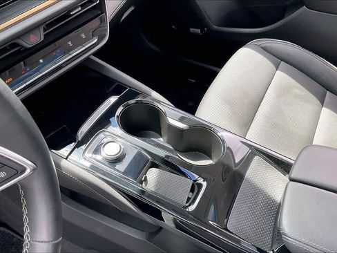Certified 2025 Buick Envision Avenir AWD/4WD image 17