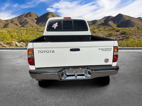 Used 2004 Toyota Tacoma PreRunner w/ Convenience Pkg RWD image 4