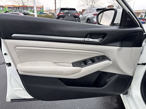 Used 2019 Nissan Altima 2.5 SV image 23