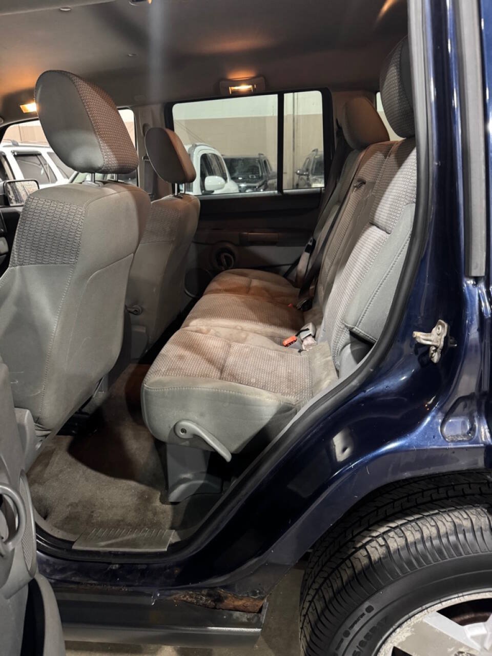 Used 2006 Jeep Commander 4WD image 8