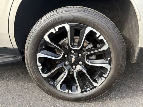 Certified 2023 Chevrolet Tahoe High Country w/ Advanced Technology Package image 17