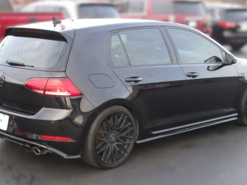 Used 2019 Volkswagen Golf R 4-Door image 3