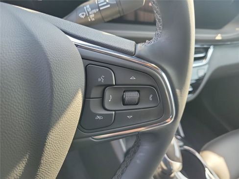 Used 2025 Buick Envista Avenir FWD image 22