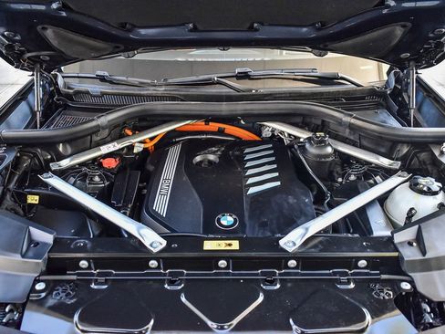 Used 2022 BMW X5 xDrive45e w/ M Sport Package image 26