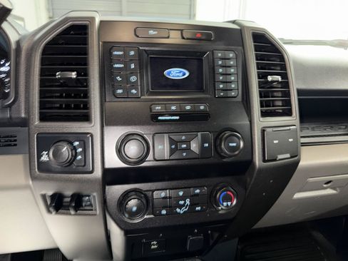 Used 2022 Ford F250 XL w/ Power Equipment Group AWD/4WD image 15