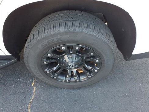 Used 2022 Chevrolet Tahoe LT image 6