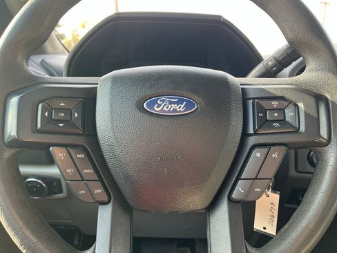 Used 2019 Ford F250 XL w/ Power Equipment Group image 9