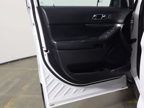 Used 2016 Ford Explorer 4WD Police Interceptor image 11