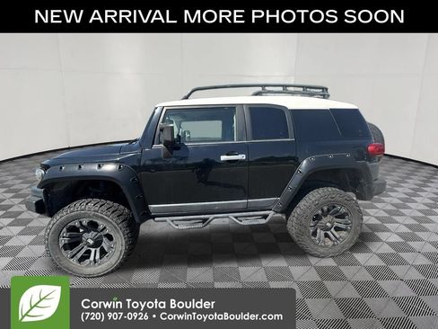 Used 2007 Toyota FJ Cruiser 4WD w/ Upgrade Pkg 2 image 4