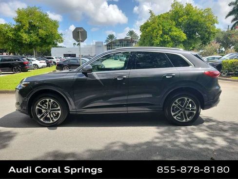 Certified 2025 Audi Q5 Premium Plus w/ Premium Plus AWD/4WD image 11