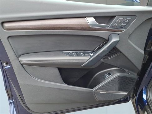 Used 2022 Audi Q5 2.0T Premium Plus w/ Premium Plus Package image 11