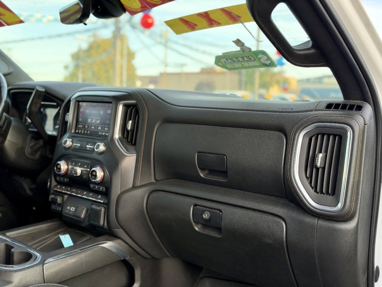 Used 2021 GMC Sierra 1500 AT4 w/ Technology Package AWD/4WD image 13