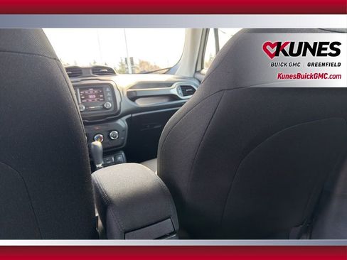Used 2020 Jeep Renegade Sport FWD image 31