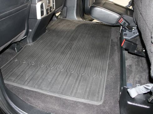 Used 2019 Ford F150 Lariat w/ Equipment Group 502A Luxury AWD/4WD image 19