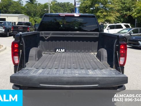 Used 2024 GMC Sierra 1500 Pro w/ Graphite Edition AWD/4WD image 8