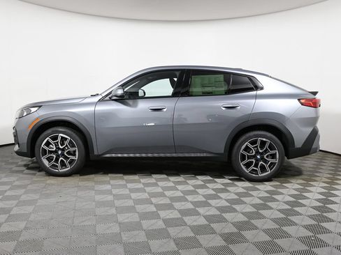 New 2026 BMW X2 xDrive28i w/ Technology Package AWD/4WD image 2