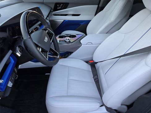 New 2026 Cadillac Optiq Sport 2 w/ LPO, Floor Liner Package AWD/4WD image 11