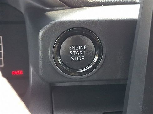 Used 2025 Toyota Tacoma SR image 22