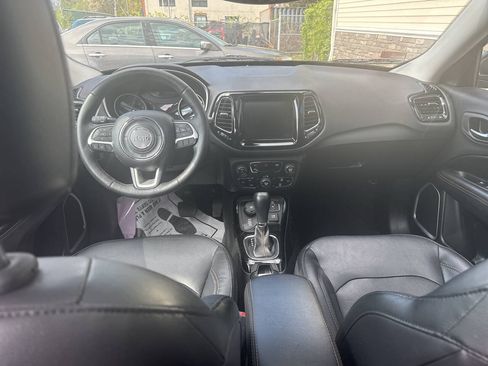 Used 2018 Jeep Compass Limited w/ Navigation Group AWD/4WD image 27