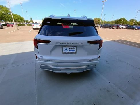 Used 2026 GMC Terrain Denali AWD/4WD image 5