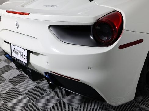 Used 2017 Ferrari 488 Spider image 55