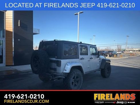 Used 2012 Jeep Wrangler Unlimited Rubicon image 25