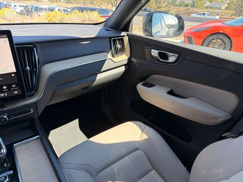 Used 2026 Volvo XC60 B5 Plus AWD/4WD image 13