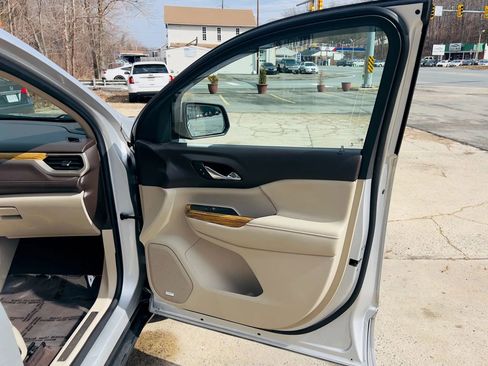 Used 2017 GMC Acadia Denali w/ Technology Package image 16