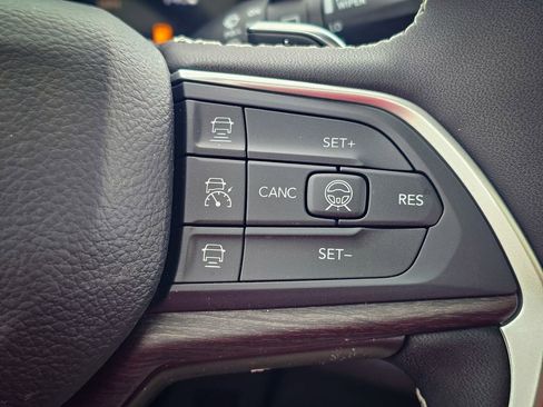 New 2026 Jeep Grand Cherokee Altitude AWD/4WD image 20