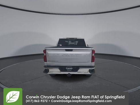 Used 2020 Chevrolet Silverado 1500 LTZ w/ LTZ Convenience Package AWD/4WD image 13
