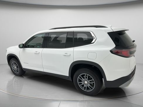 Used 2025 GMC Acadia Elevation AWD/4WD image 4