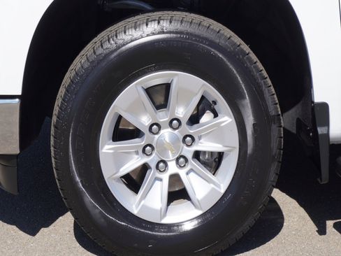 Used 2023 Chevrolet Silverado 1500 W/T w/ WT Safety Package AWD/4WD image 7