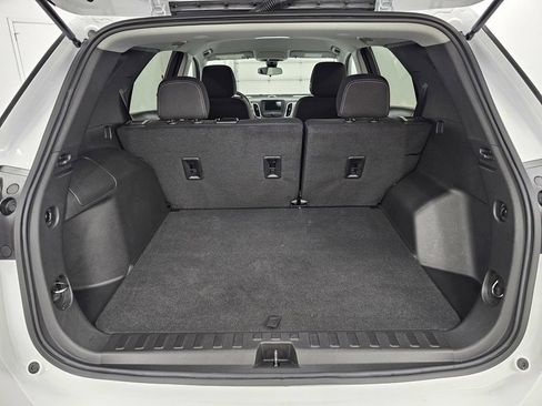 Used 2024 Chevrolet Equinox LS w/ LS Convenience Package FWD image 24