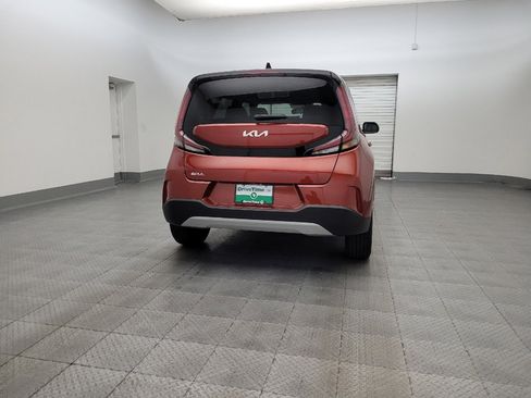 Used 2023 Kia Soul LX image 7