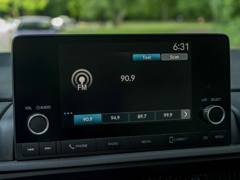Used 2024 Honda CR-V LX image 29