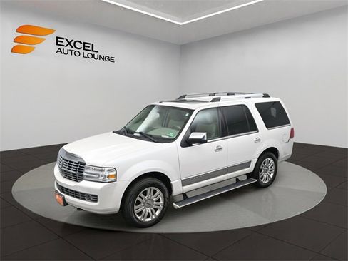 Used 2014 Lincoln Navigator 4WD image 35