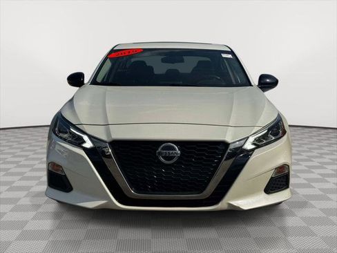 Used 2019 Nissan Altima 2.5 SR w/ SR Premium Package FWD image 2