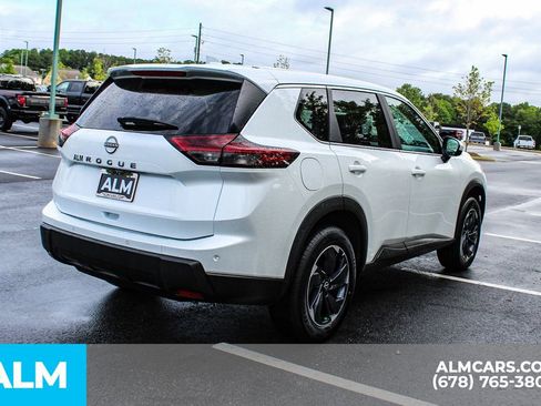 Used 2025 Nissan Rogue SV FWD image 6