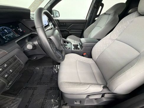 Certified 2026 Toyota Tacoma SR5 AWD/4WD image 22